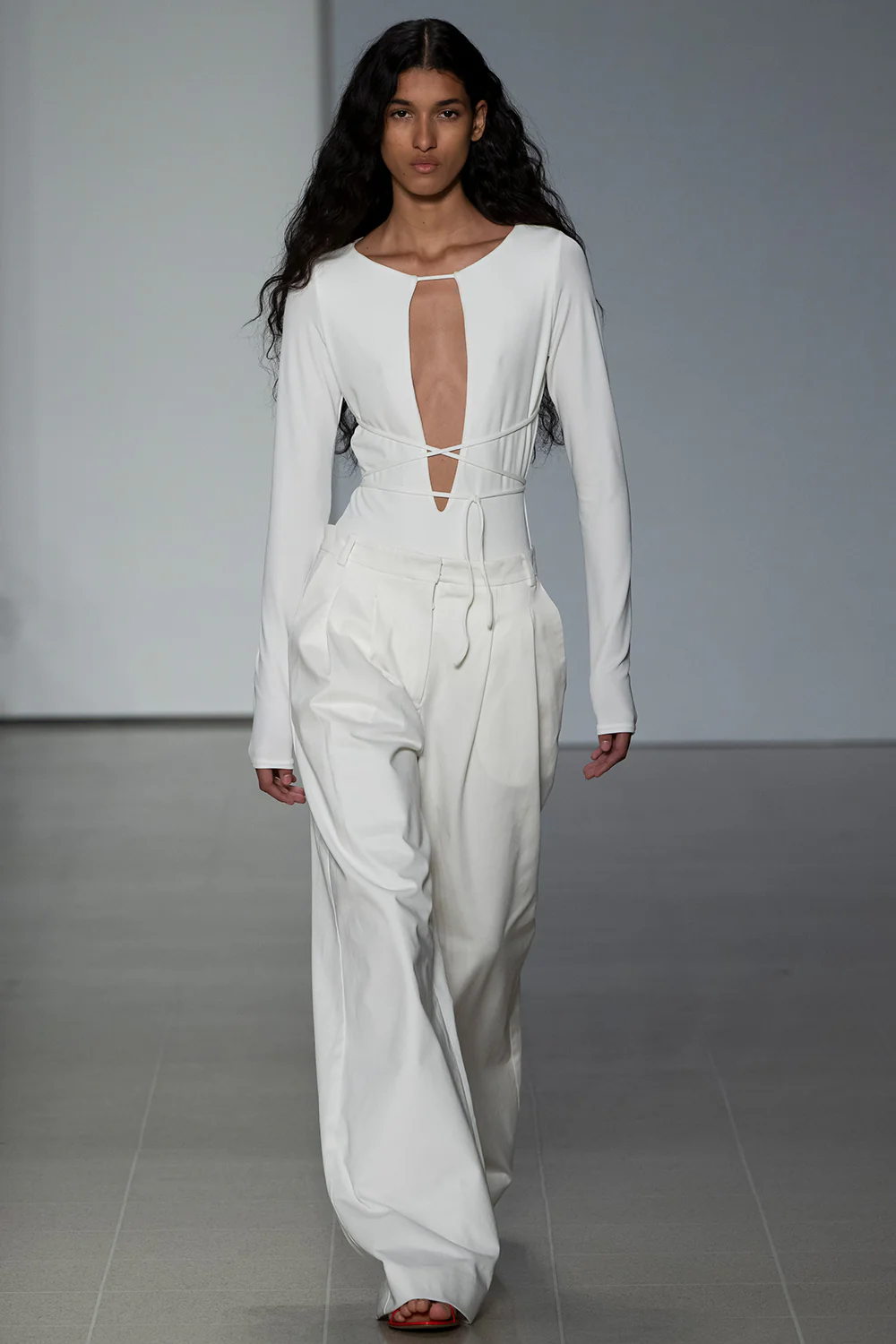 Jennifer Bodysuit White - Image 3